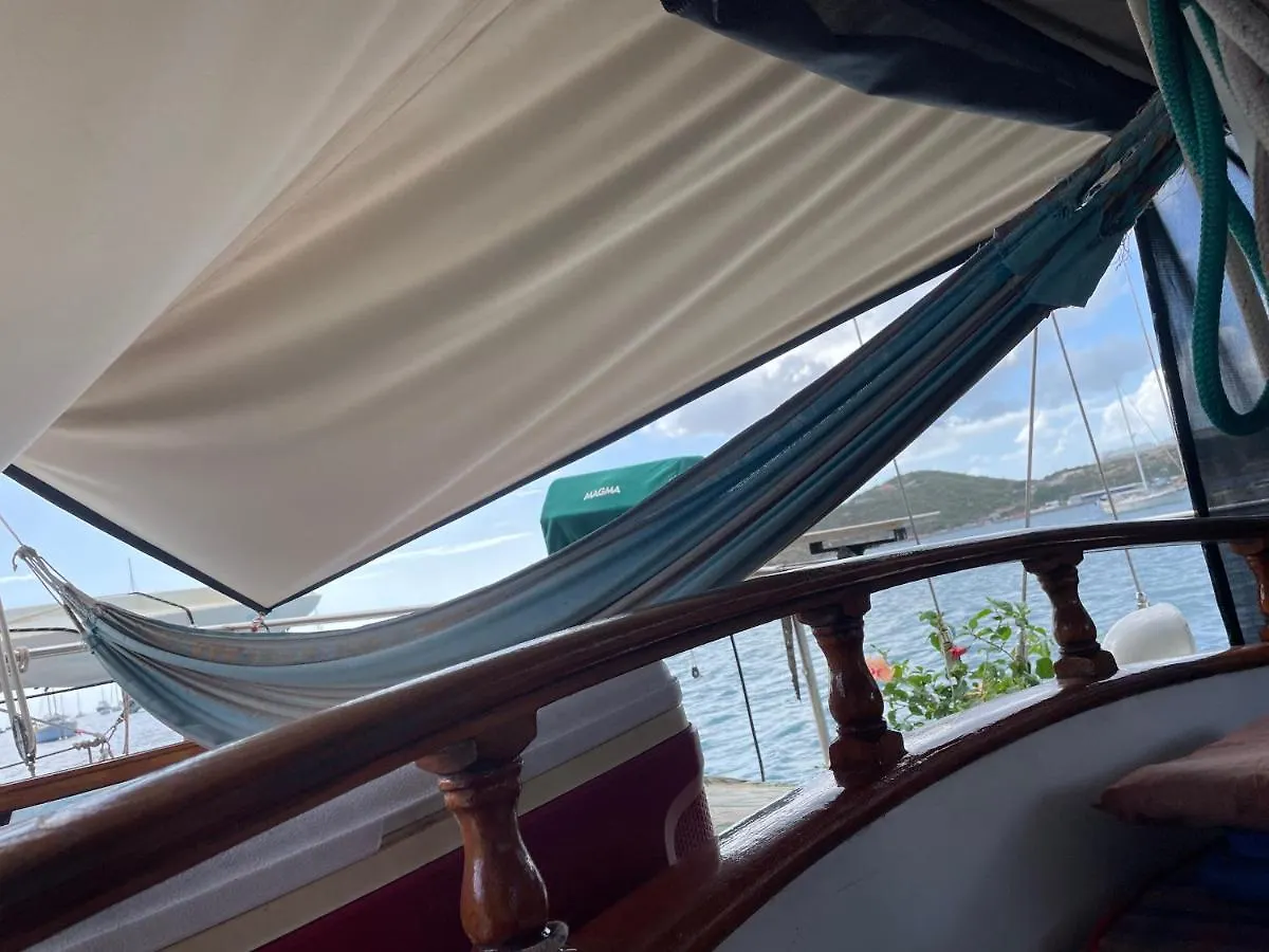 St Thomas Stay On Sailboat Ragamuffin Incl Meals Water Toys Water Island Botel