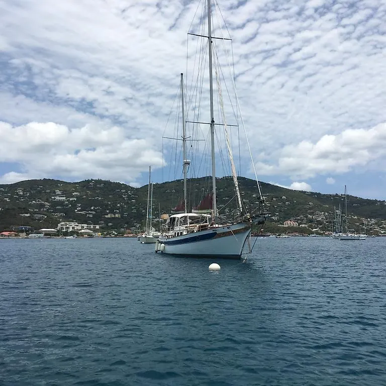Hotel en barco St Thomas Stay On Sailboat Ragamuffin Incl Meals Water Toys Water Island