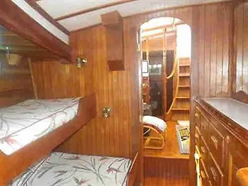 St Thomas Stay On Sailboat Ragamuffin Incl Meals Water Toys Water Island 2*,