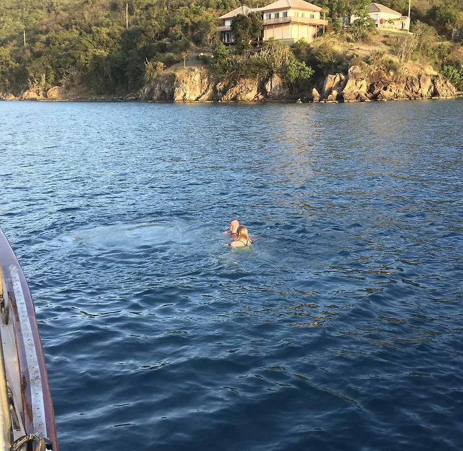 ** Hotel en barco St Thomas Stay On Sailboat Ragamuffin Incl Meals Water Toys Water Island Islas Vírgenes (EEUU)